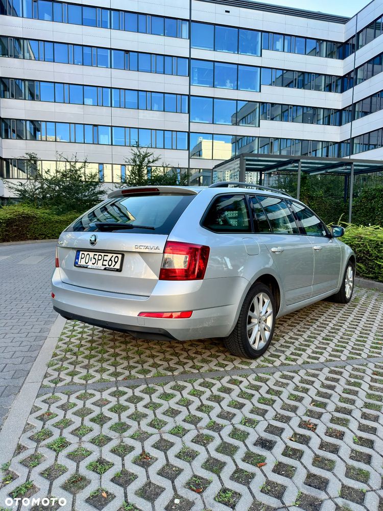 Skoda Octavia 1.4 TSI Ambition - 4
