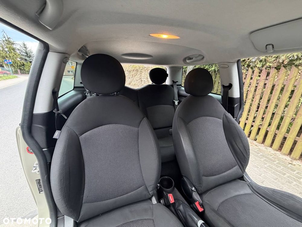 MINI Cooper Standard - 12