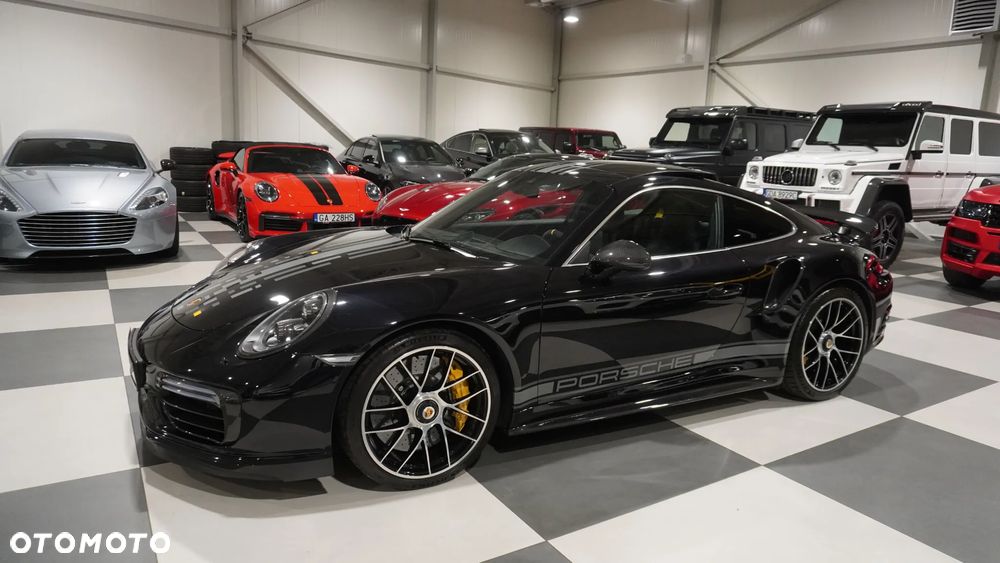 Porsche 911 Turbo S - 1