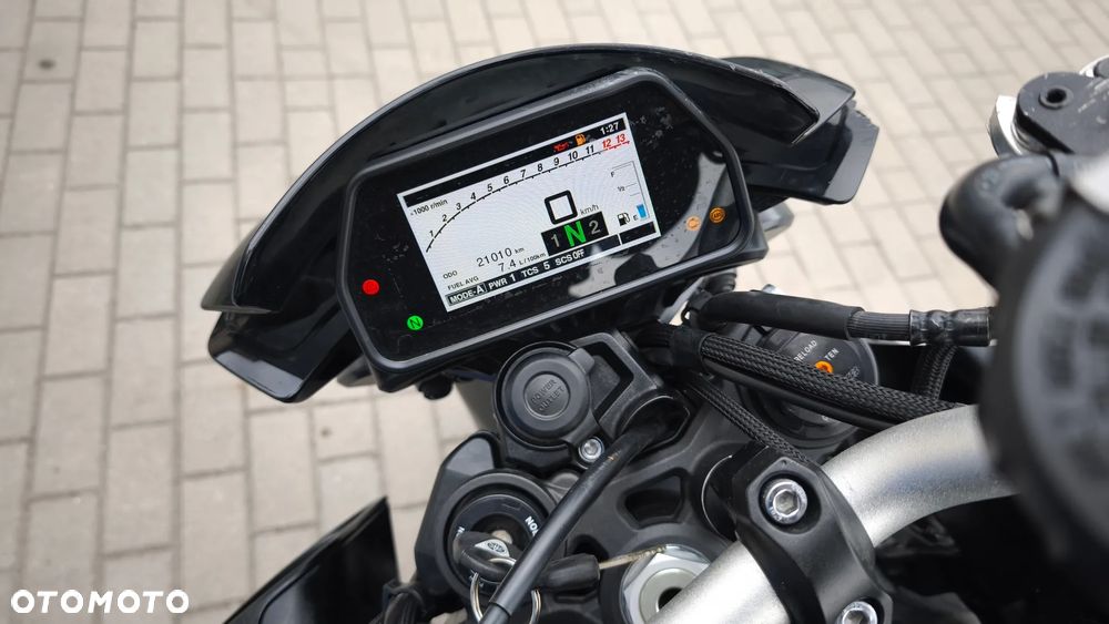 Yamaha MT - 16