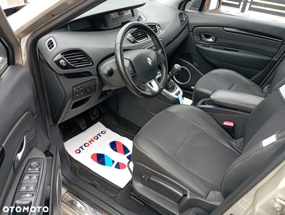 Renault Scenic 1.6 16V 110 Expression - 8