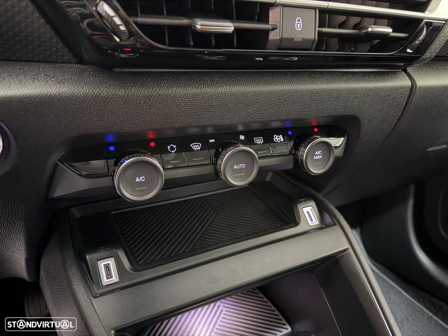 Citroën e-C4 X 54 kWh Autonomia Alargada Plus - 17
