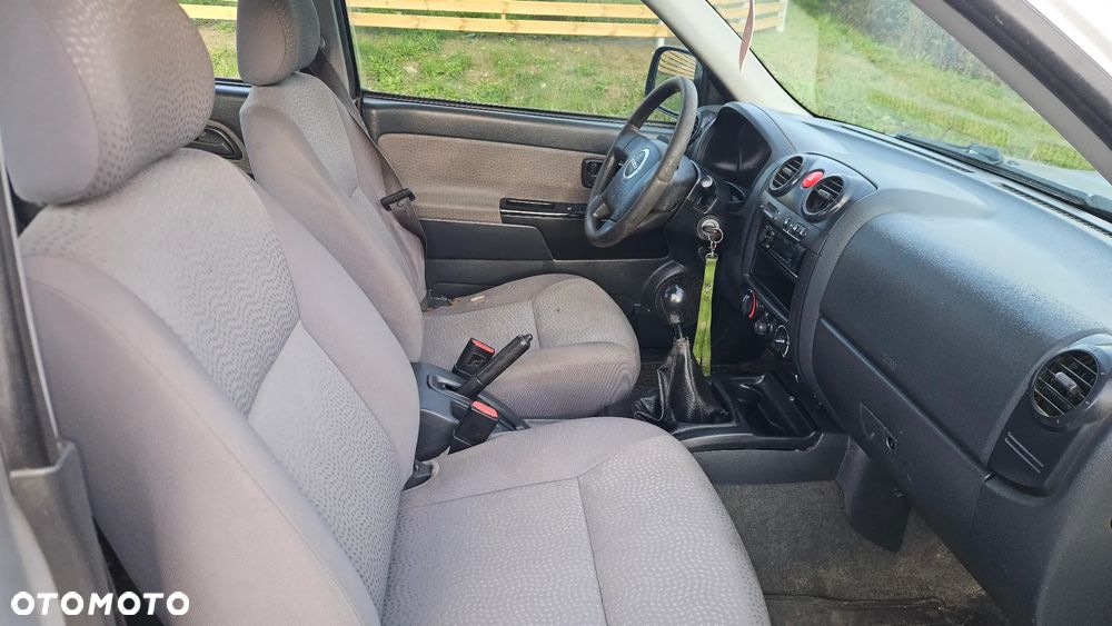 Isuzu D-Max 2.5d DC Basic - 16