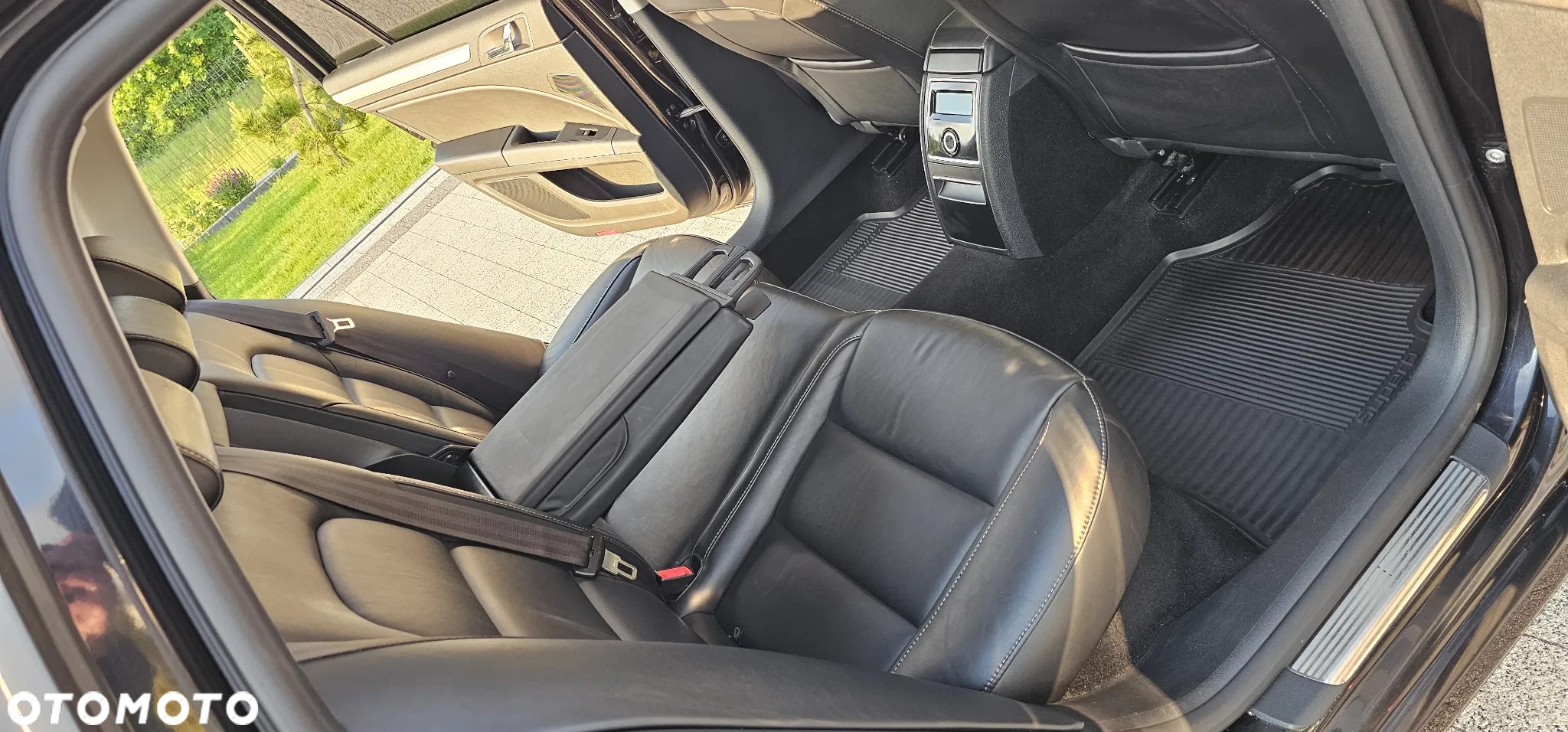 Skoda Superb 2.0 TDI Green tec DSG L&K - 6