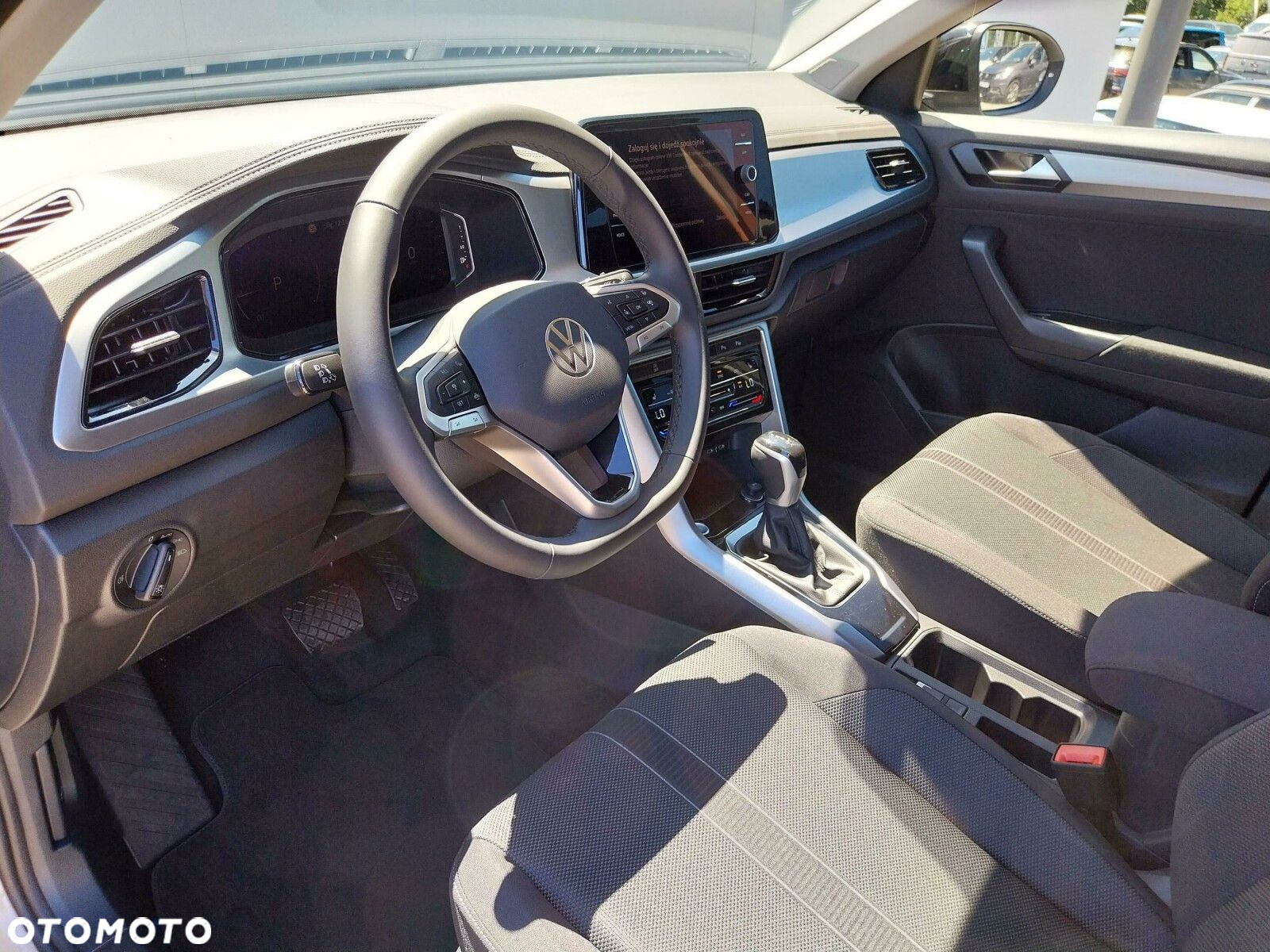 Volkswagen T-Roc - 11