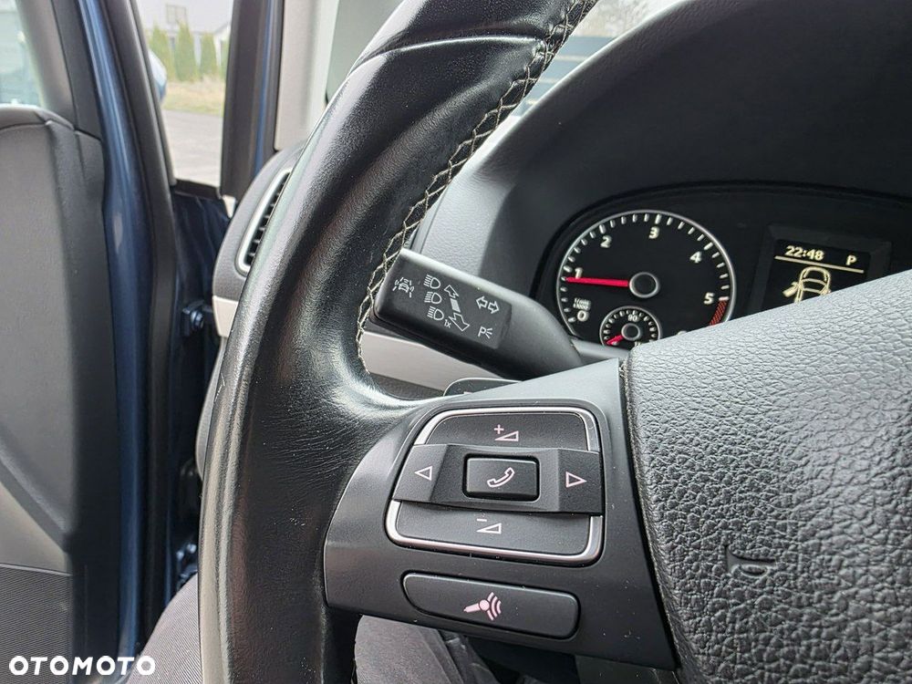 Volkswagen Touran 2.0 TDI DPF DSG Cross - 11