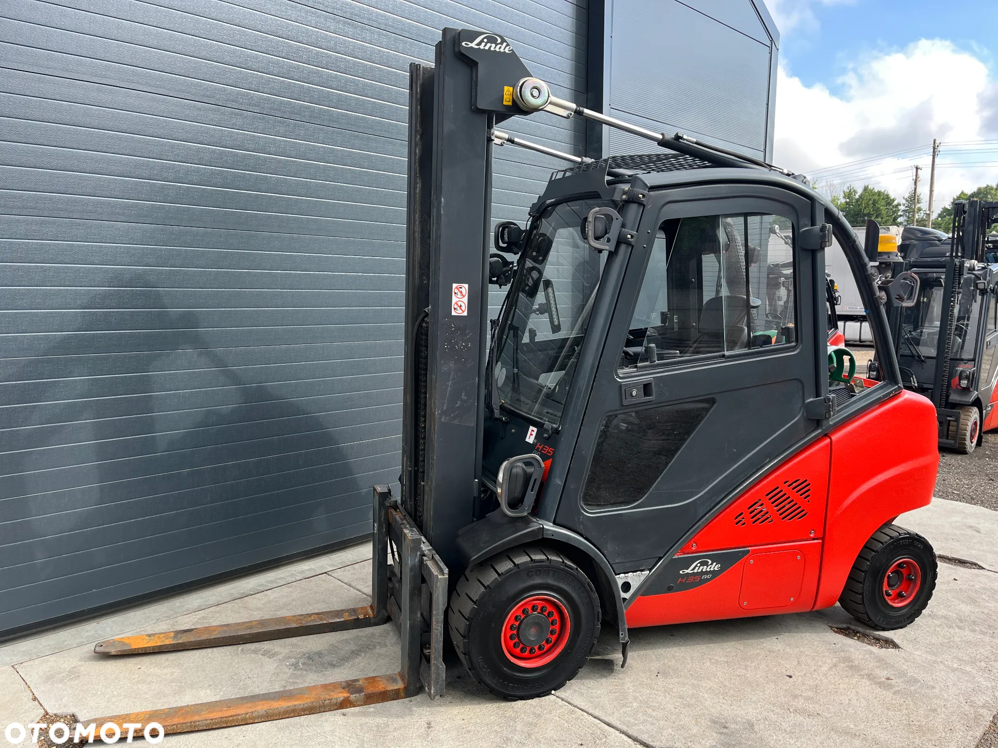 Linde H35-T Gaz LPG TRIPLEX kabina przesuw boczny  oświetlenie drogowe - 8