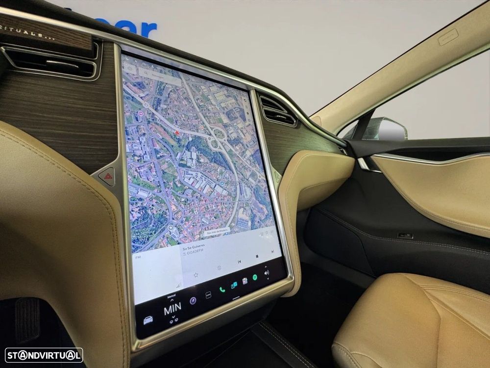 Tesla Model S - 17