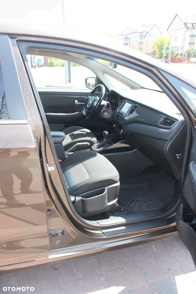 Kia Carens 1.7 CRDi L 7os 7DCT - 10
