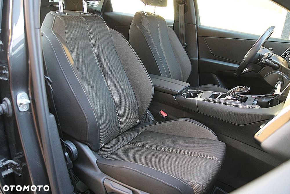 DS Automobiles DS 7 Crossback - 24