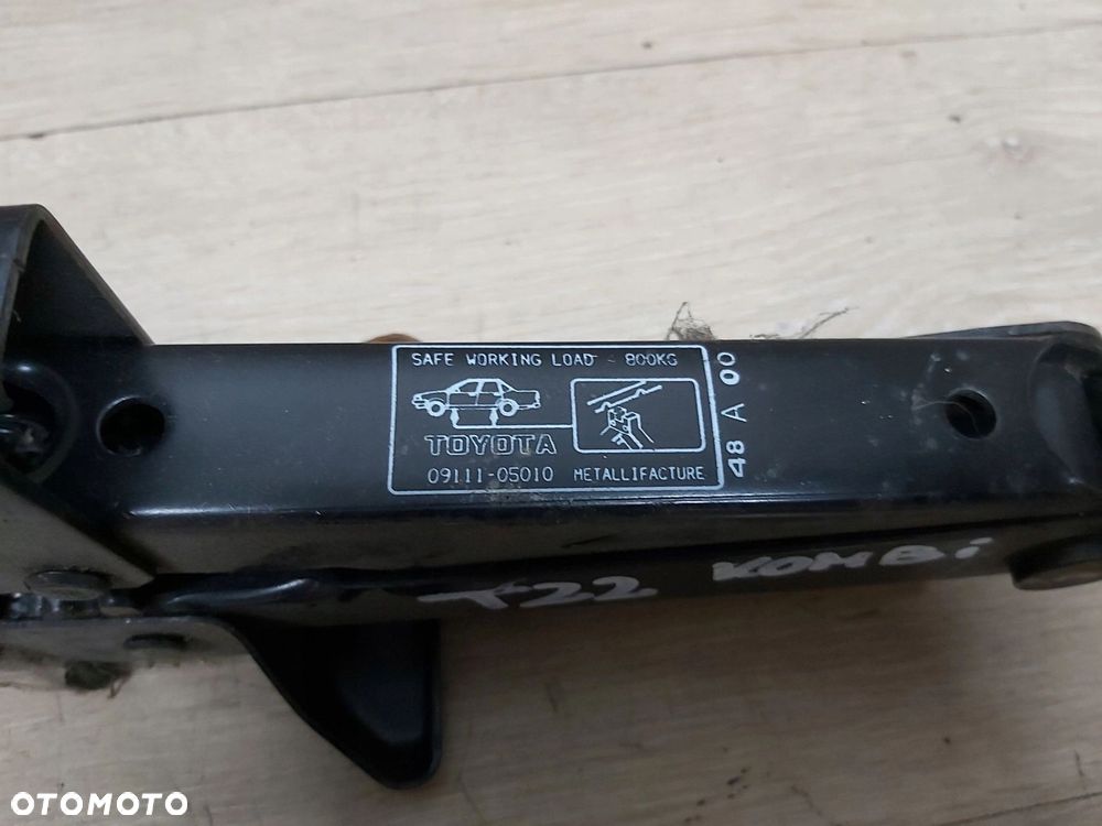 Toyota AVENSIS T22 T25 Corolla E12 lewarek podnośnik pokrętka 09111-05010 - 2