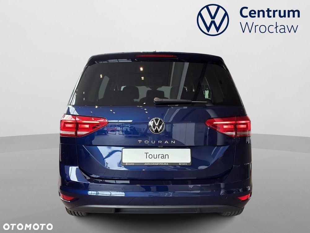 Volkswagen Touran - 8