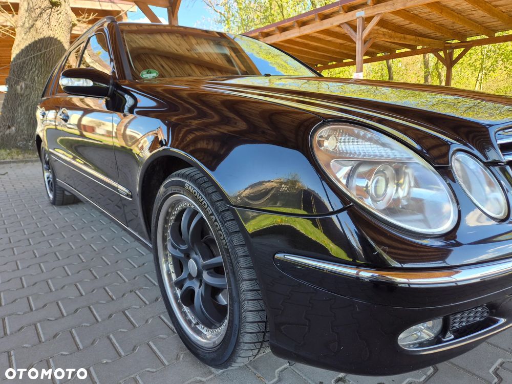 Mercedes-Benz Klasa E 240 4Matic Elegance - 9