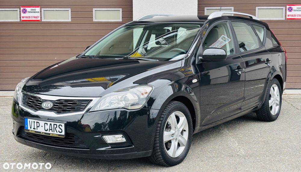 Kia Ceed - 4