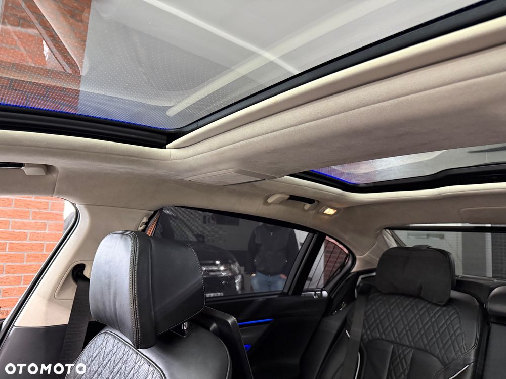 BMW Seria 7 - 31