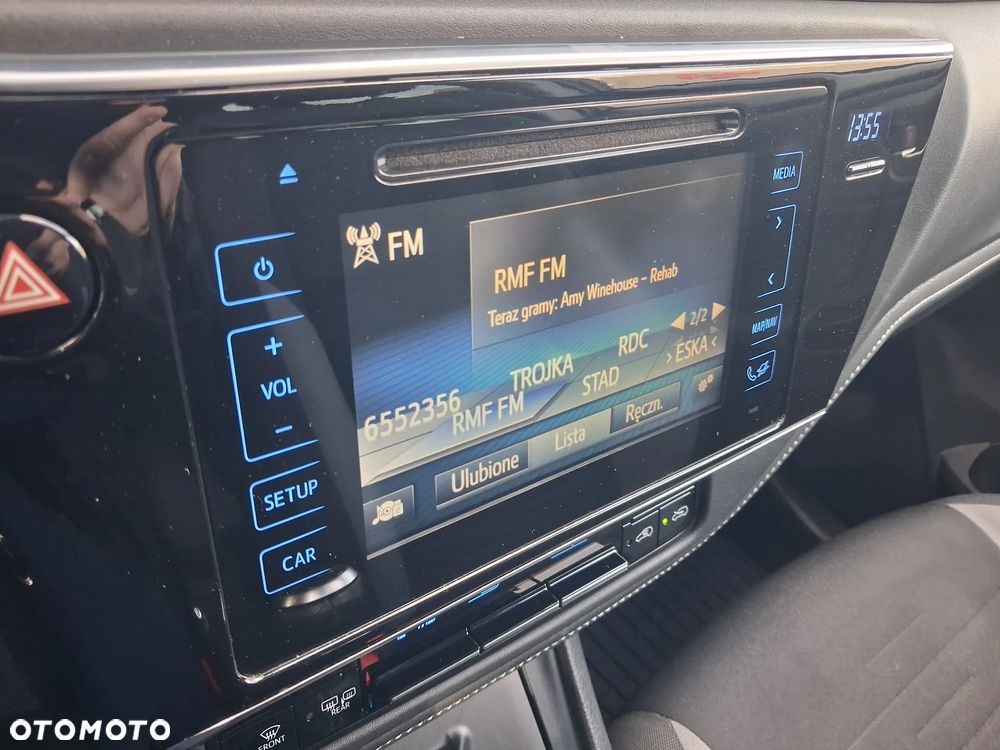 Toyota Auris 1.6 Premium - 17