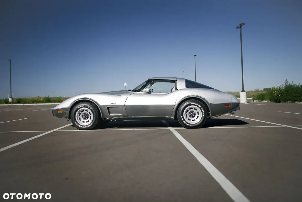 Chevrolet Corvette - 3