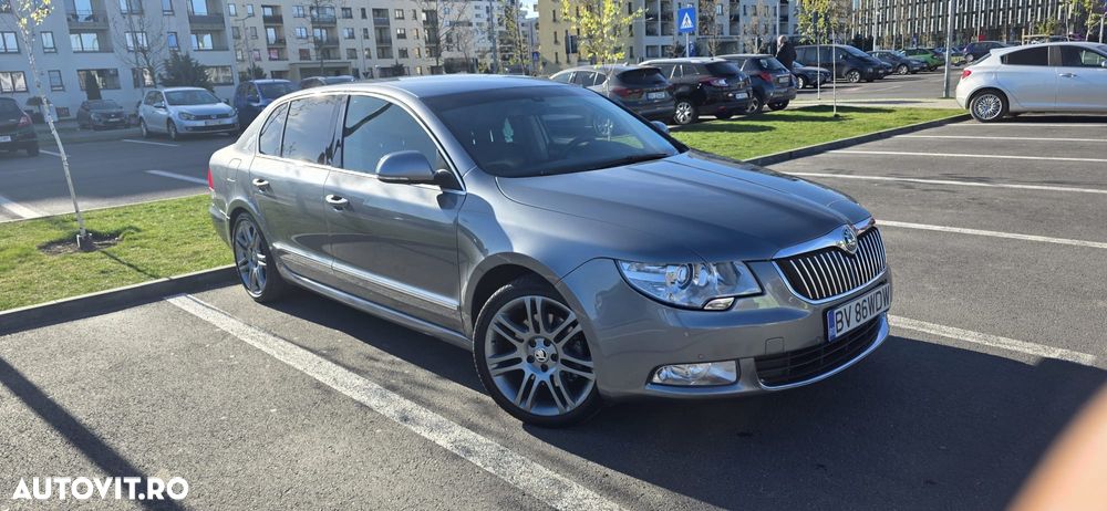 Skoda Superb 2.0 TDI DSG Ambition - 4