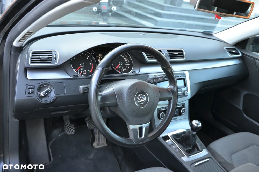 Volkswagen Passat 2.0 TDI Comfortline Optimum - 9