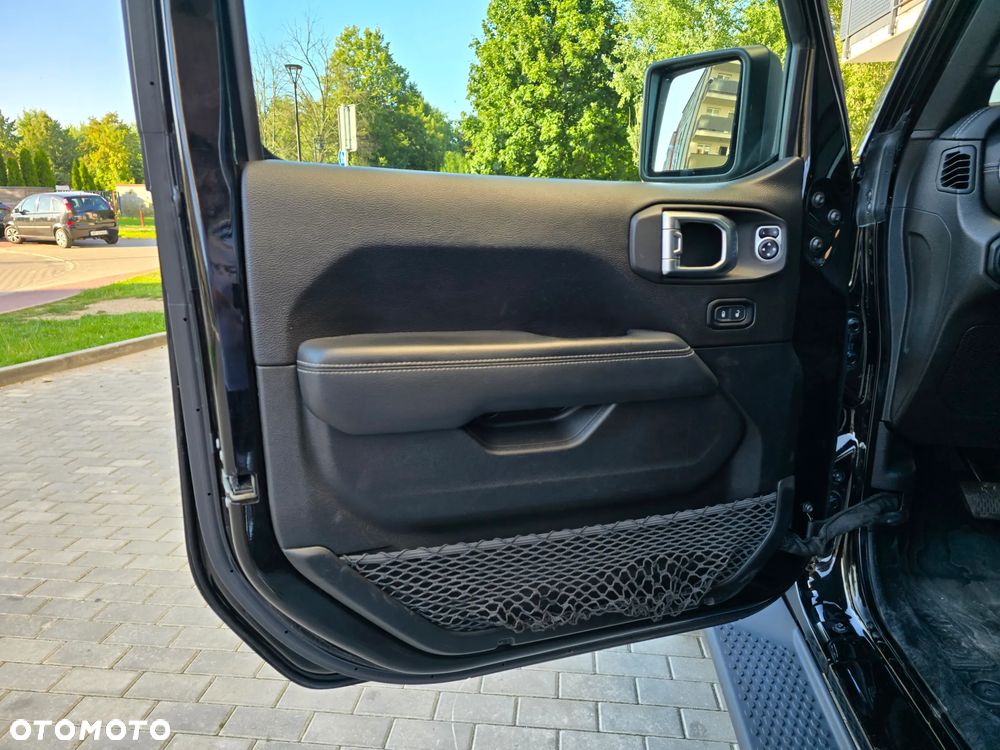 Jeep Wrangler Unlimited 2.2 CRD Sahara - 11