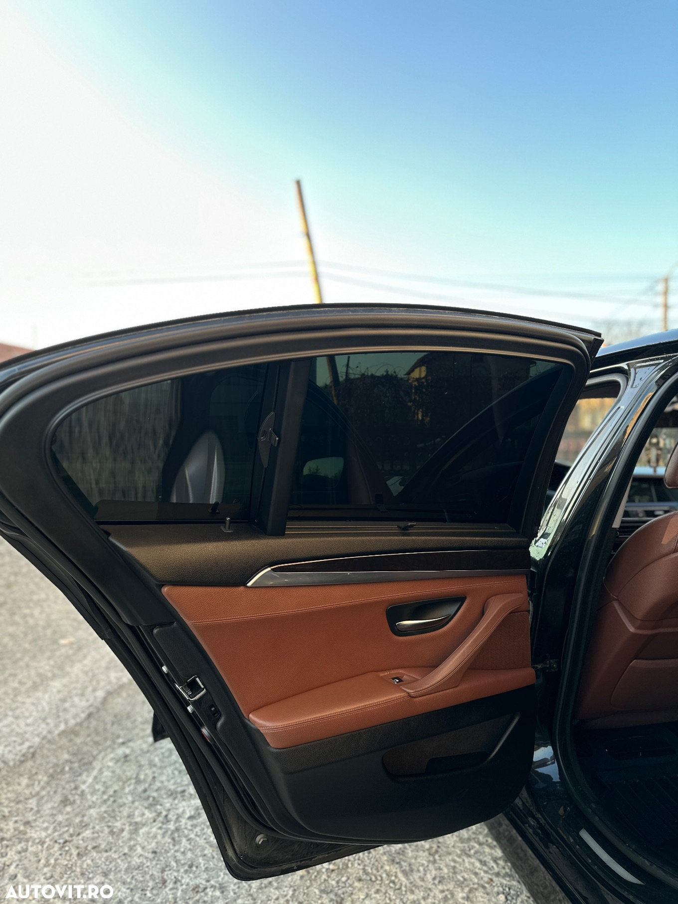 BMW Seria 5 525d xDrive AT - 13
