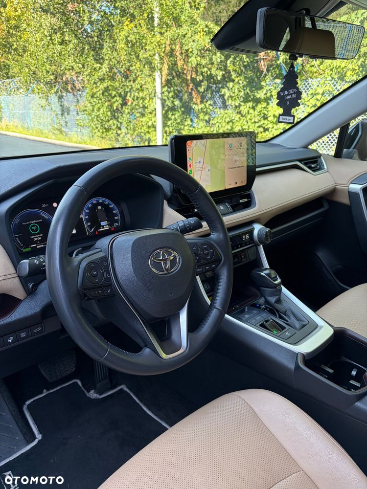 Toyota RAV4 - 8