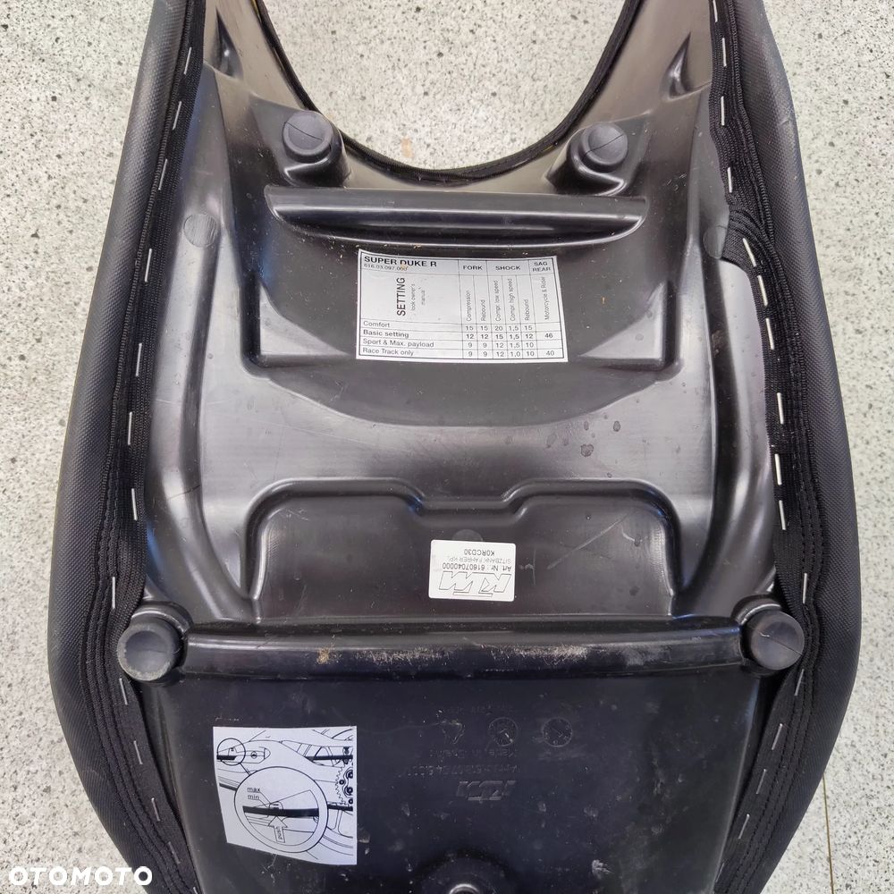 Siedzenie, fotel przód, kanapa kierowcy KTM 1290 Super Duke - 16