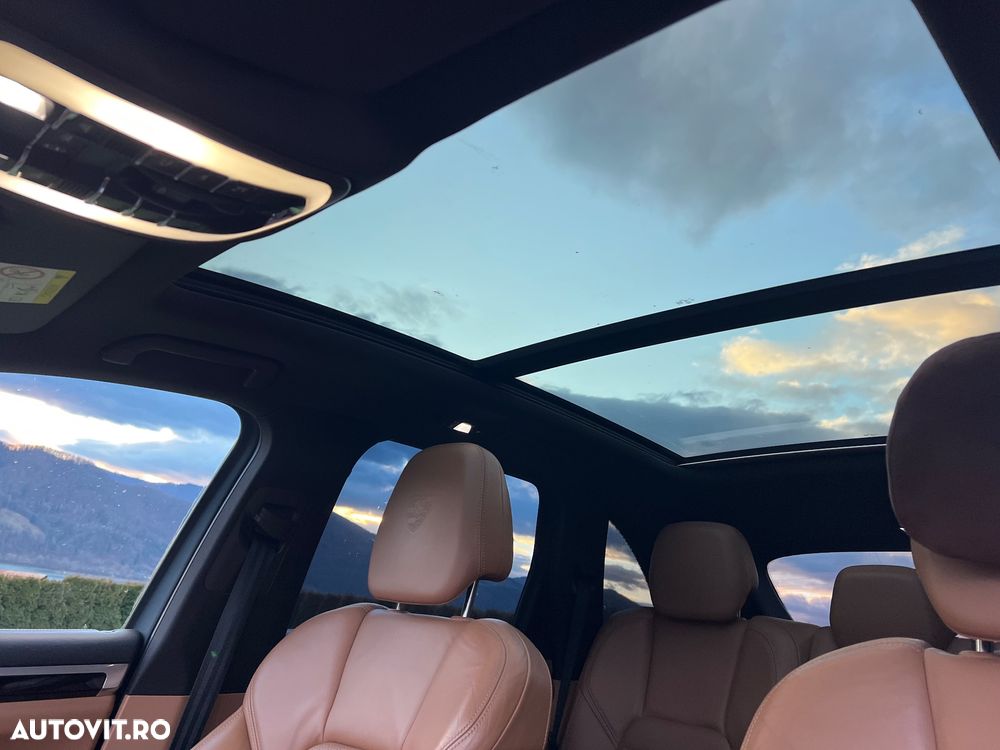 Porsche Cayenne S E-Hybrid Platinum Edition - 10