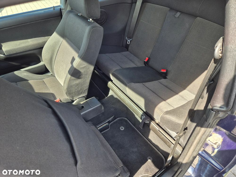Volkswagen Golf - 11