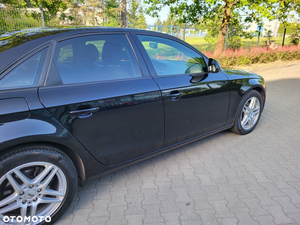 Audi A4 Limousine 2.0 TDI DPF Ambiente - 6