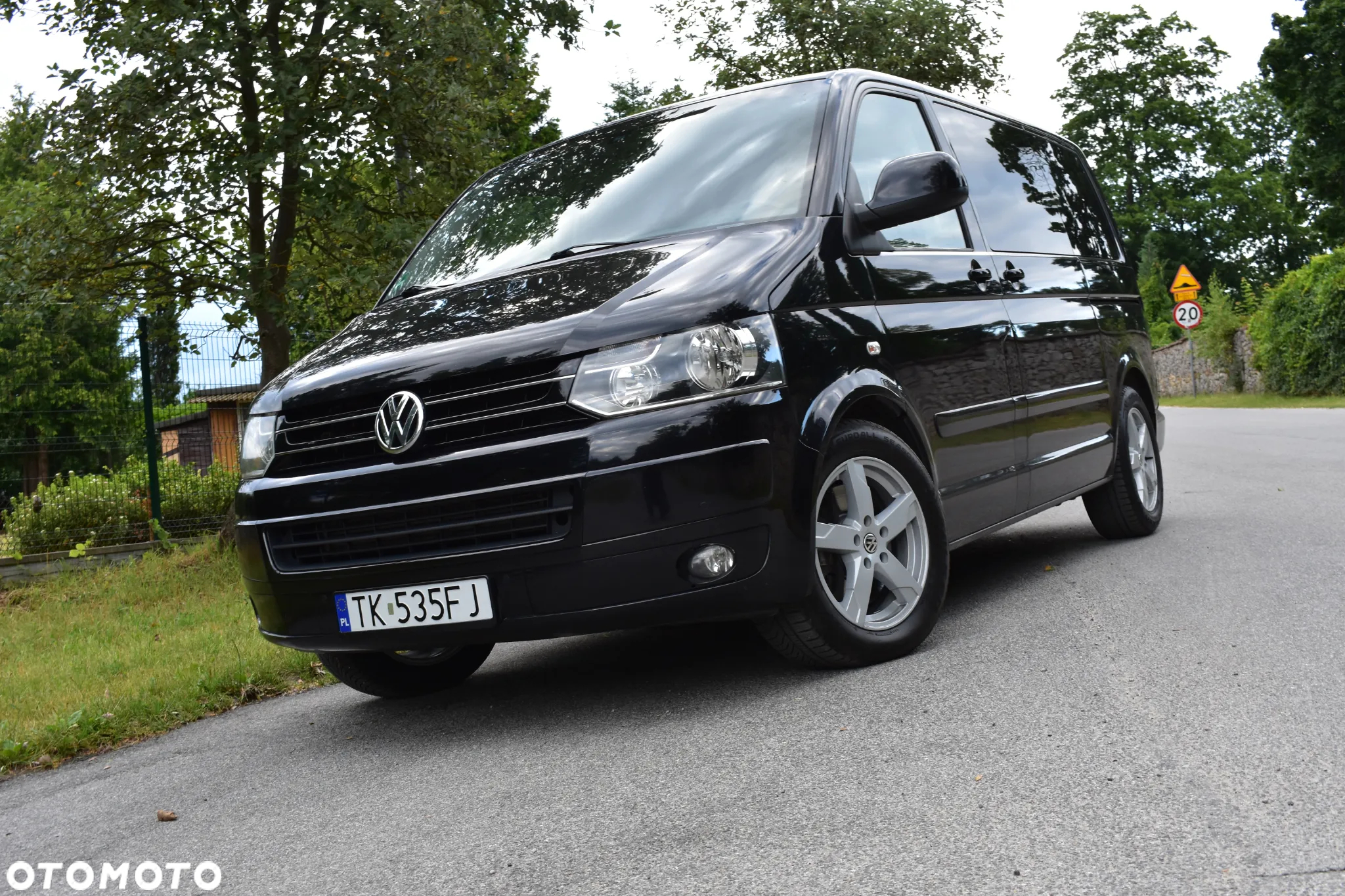 Volkswagen Multivan - 8