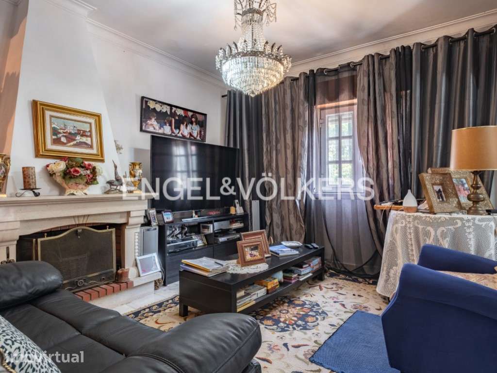 Elegante Moradia T4 com Jardim Privativo no Bairro da Encarnação - Grande imagem: 4/32