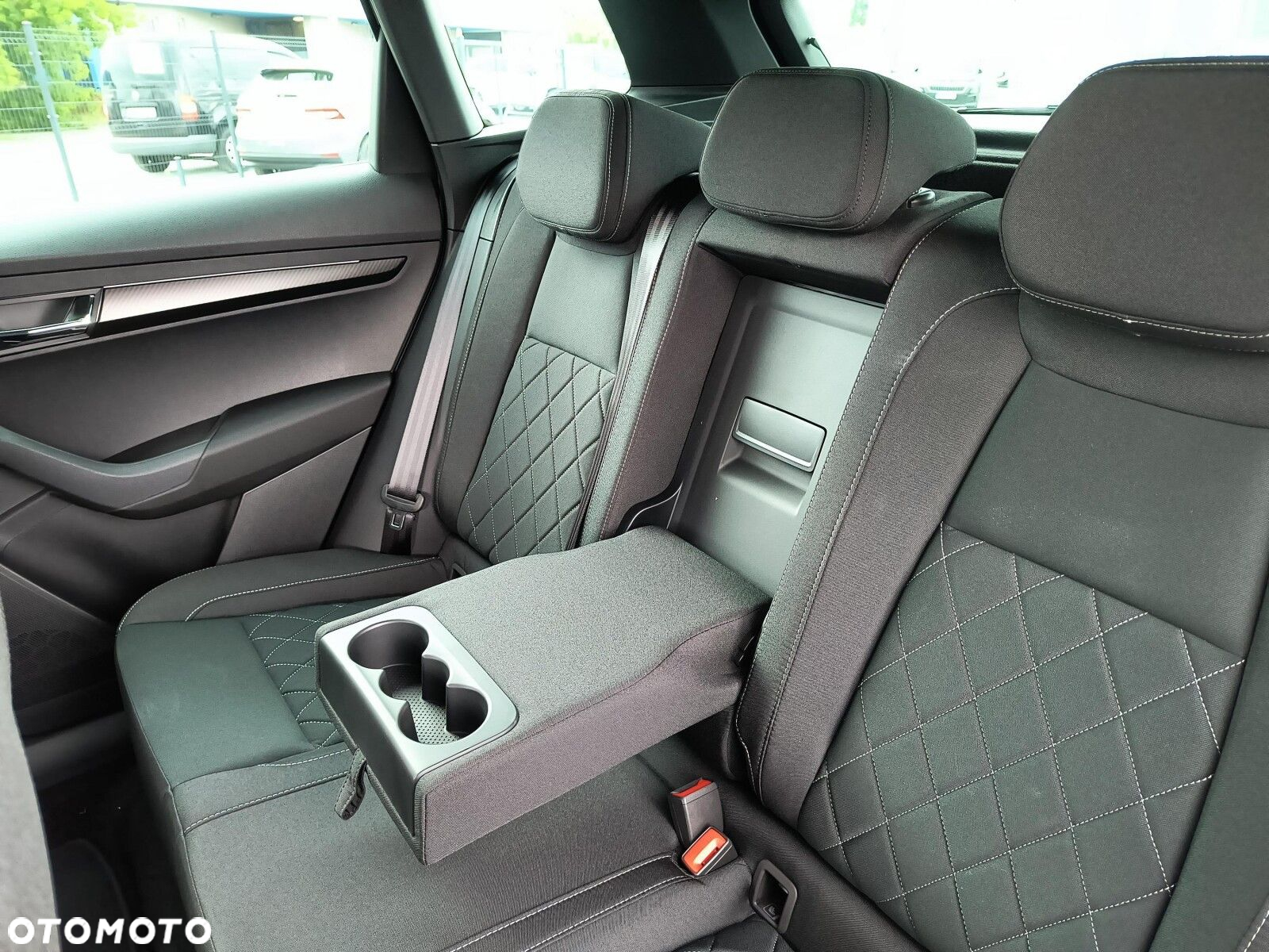 Skoda Karoq 1.5 TSI ACT Sportline DSG - 16