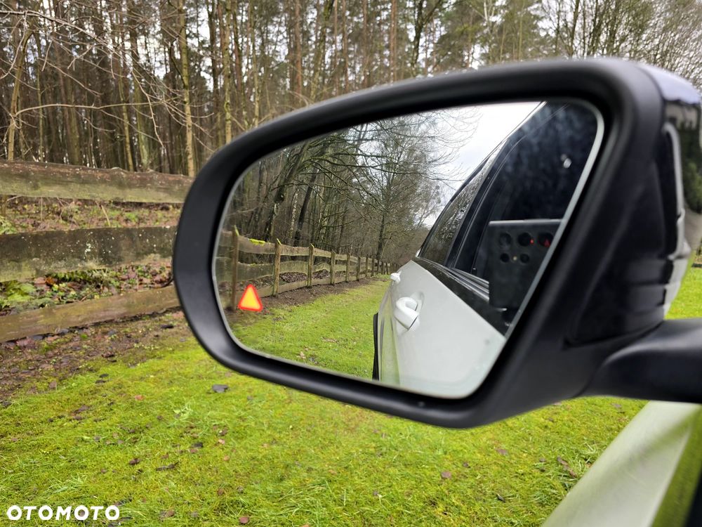 Mercedes-Benz GLC - 27