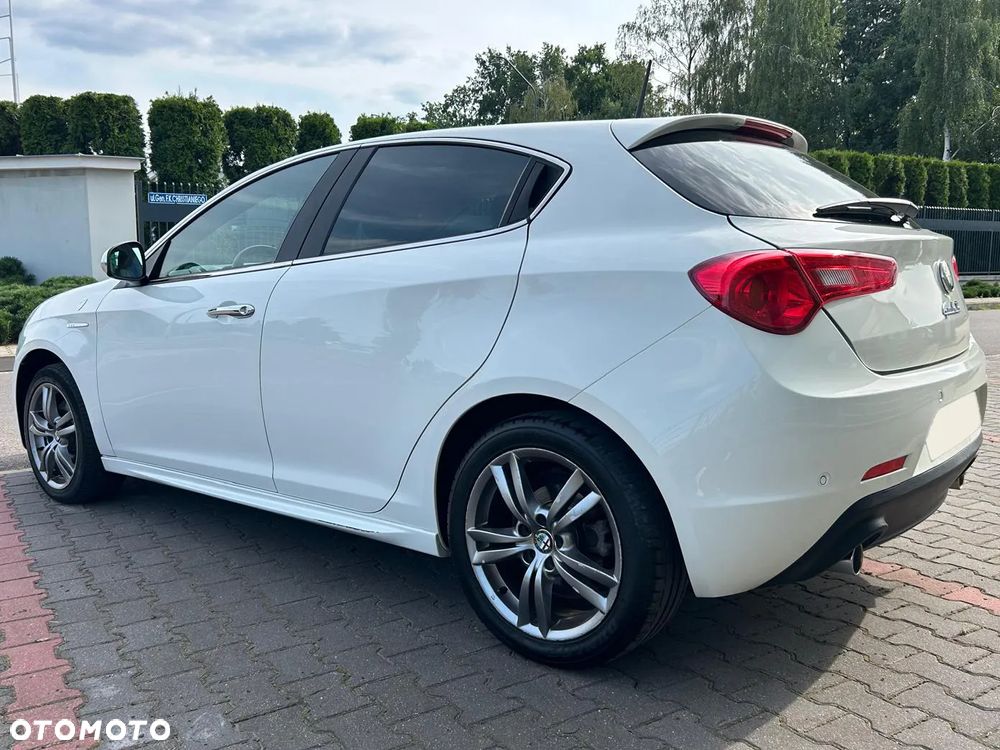 Alfa Romeo Giulietta - 12