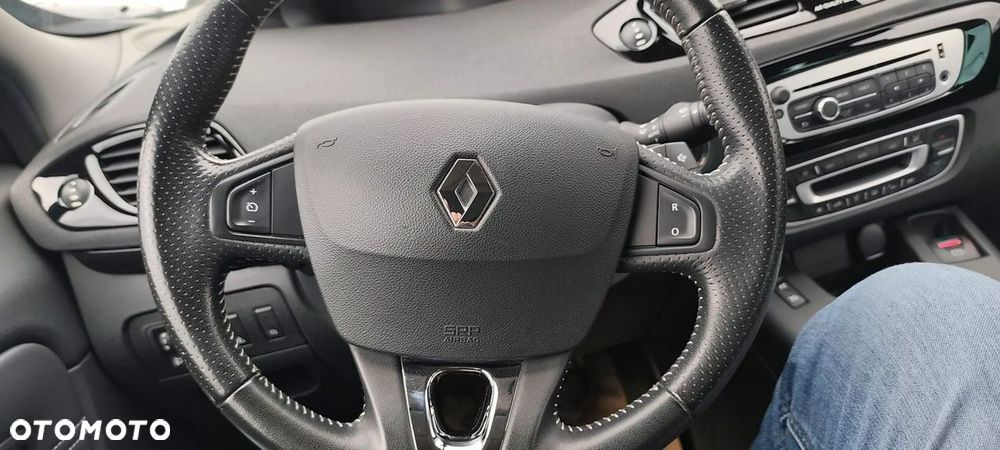 Renault Grand Scenic - 19