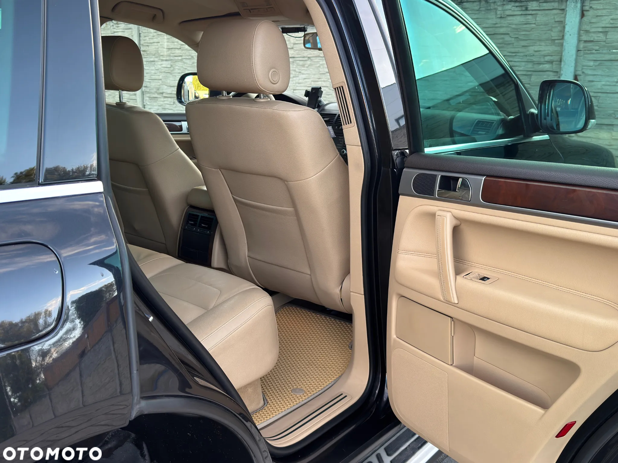 Volkswagen Touareg - 16