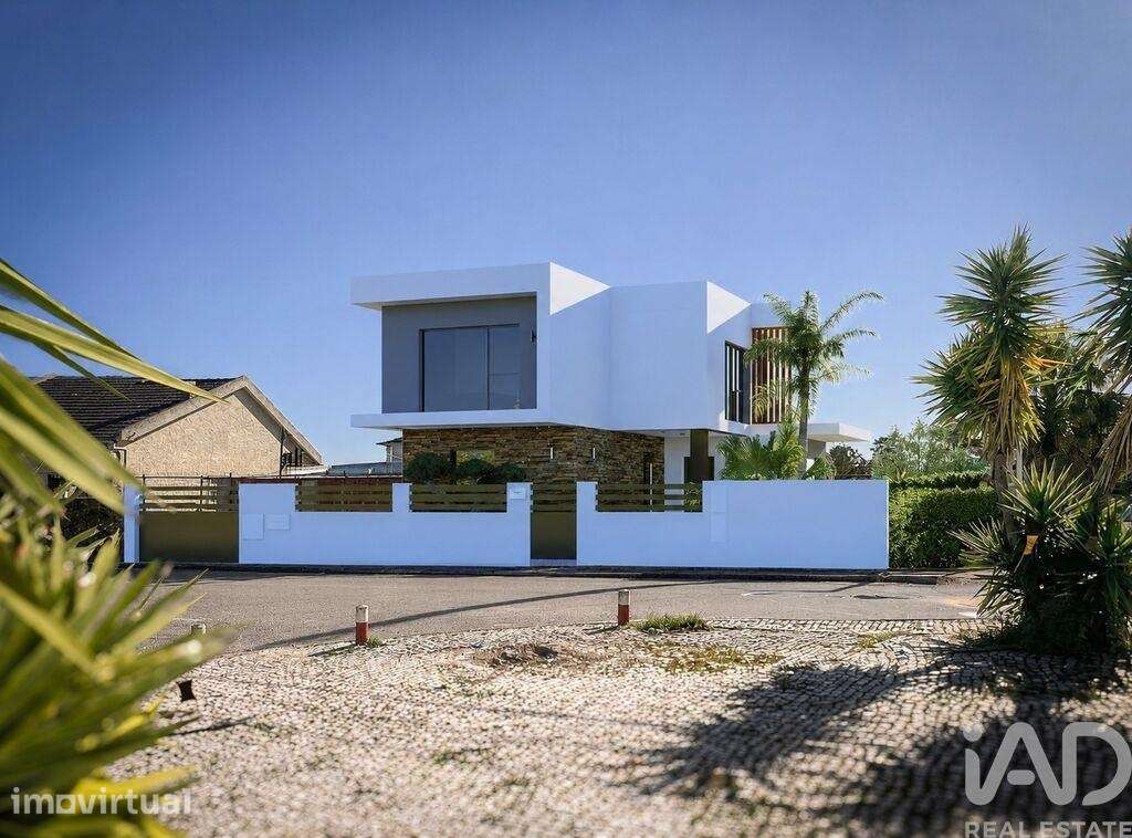 Casa T4 em Charneca De Caparica E Sobreda de 213,00 m2 - Grande imagem: 2/13