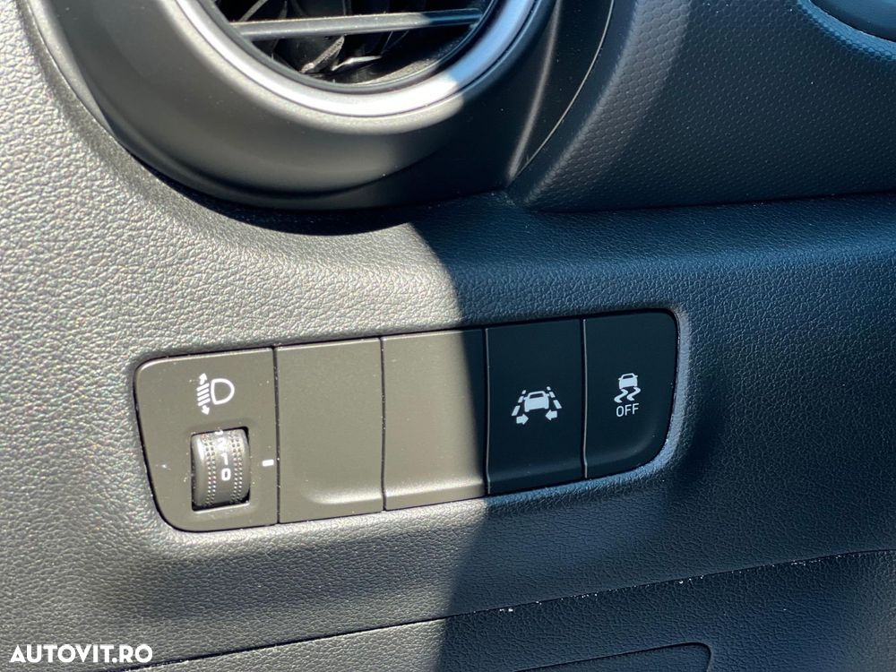 Hyundai KONA - 10
