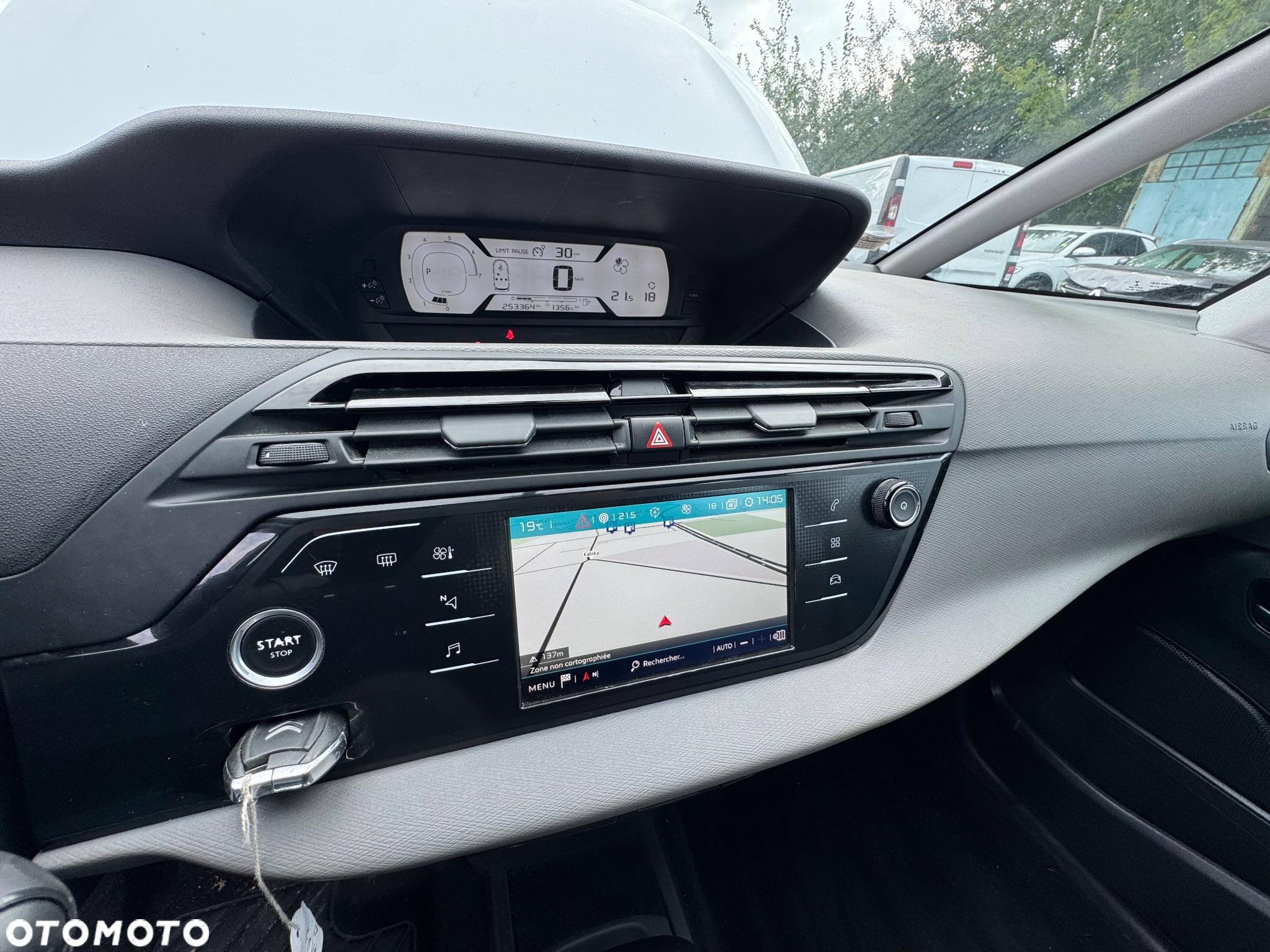 Citroën C4 Picasso BlueHDi 120 EAT6 Business Class - 17