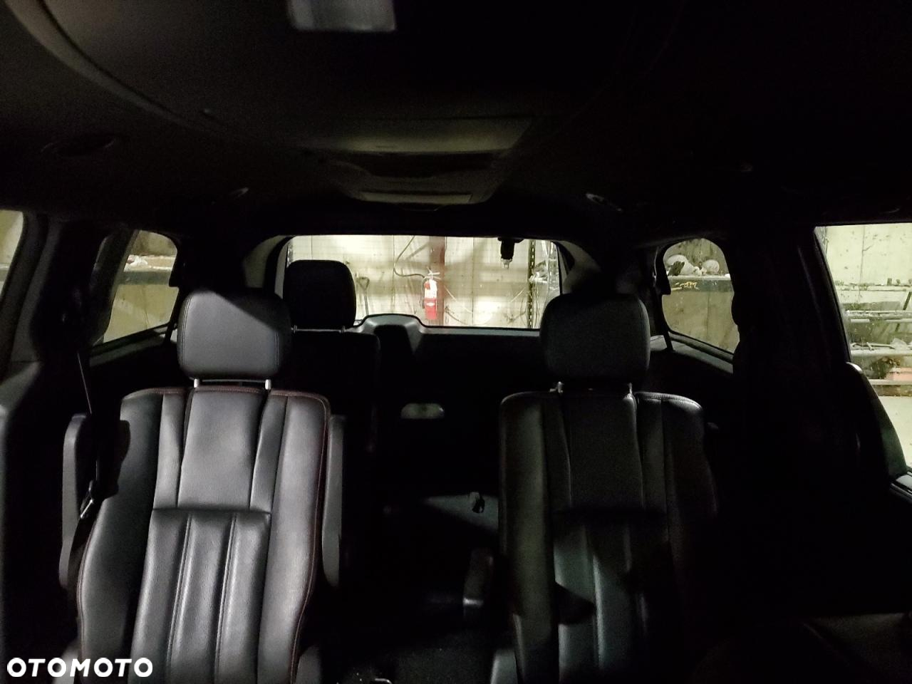 Dodge Grand Caravan 3.6 R/T - 25