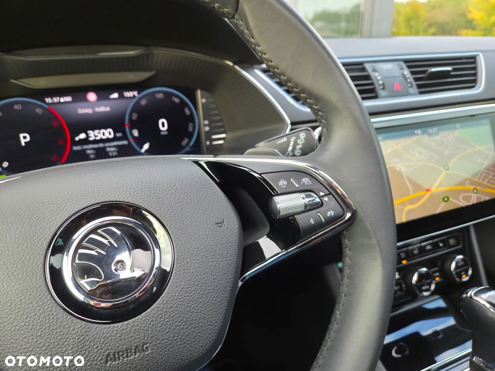 Skoda Superb 2.0 TDI SCR L&K DSG - 17