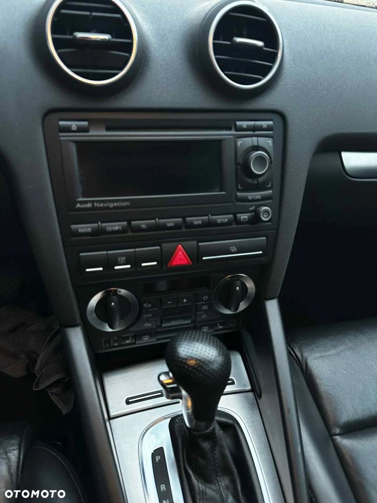 Audi A3 2.0 TDI DPF S tronic S line Sportpaket - 10