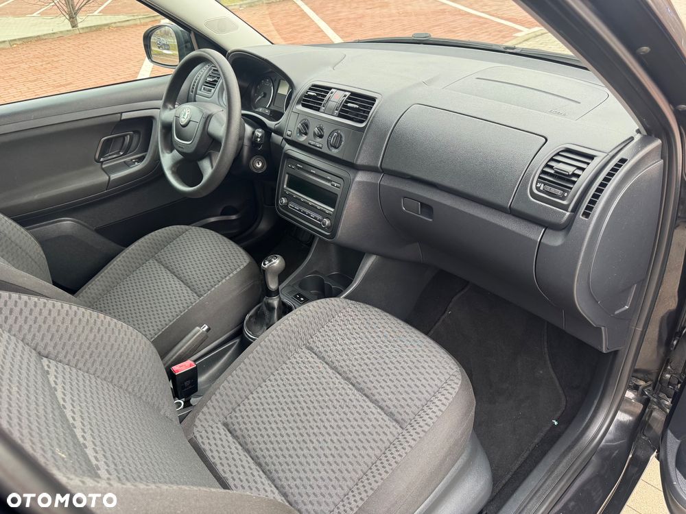 Skoda Fabia 1.2 HTP Ambiente - 16