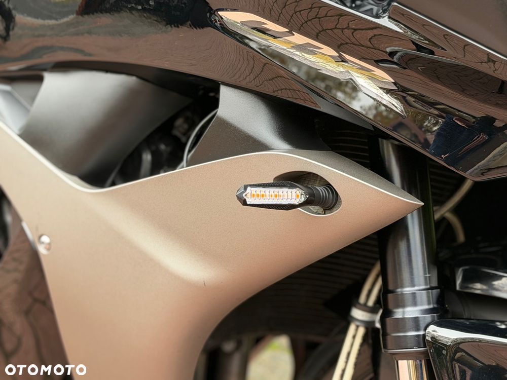 Honda CBR - 25