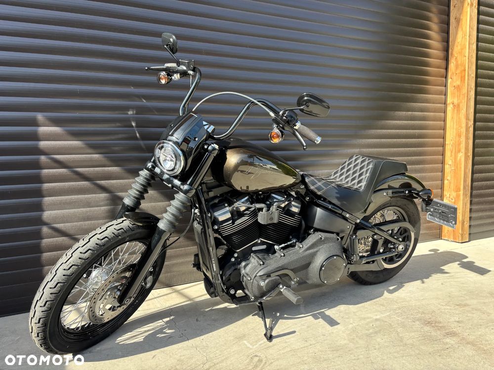 Harley-Davidson Softail Street Bob - 14