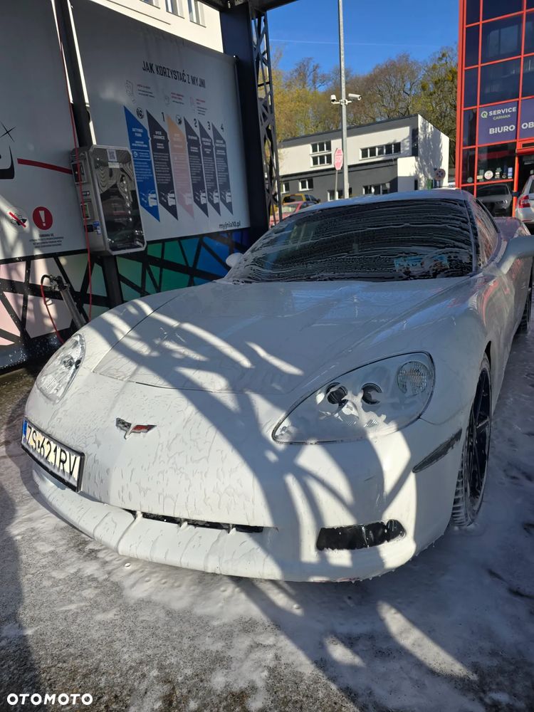 Chevrolet Corvette - 5