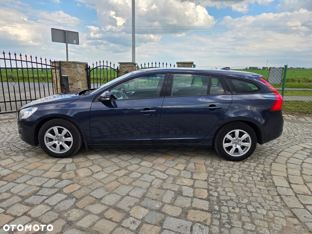 Volvo V60 D2 Momentum - 4