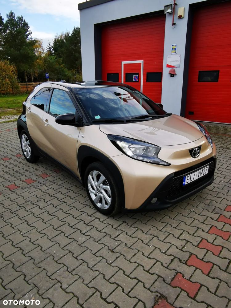 Toyota Aygo X 1.0 VVT-i Selection X-cite X-shift - 2
