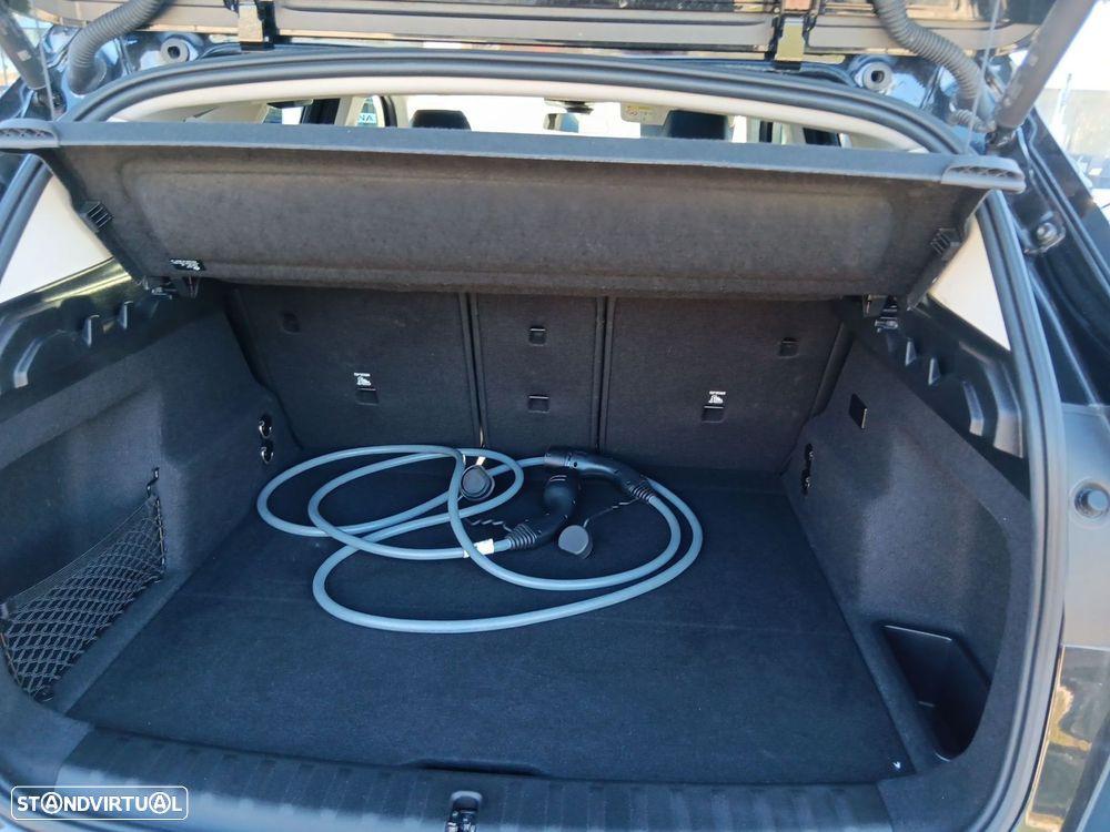 BMW iX1 eDrive20 xLine - 13